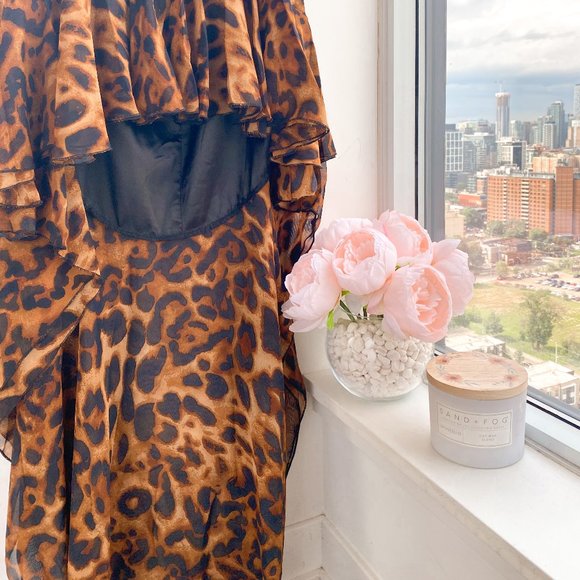 Hottie Couture Women's Brown & Black Sleeveless Leopard Print V-Neck Midi Dress - Picture 2 of 7